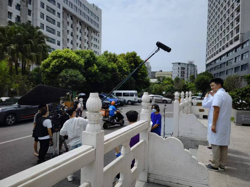 莱山区广告片拍摄公司低成本实现高规格制作的诀窍